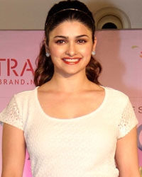 Prachi Desai at Central Fashion Show