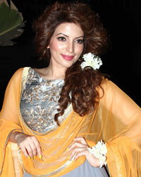 Shama Sikander at Charity Fashion Show of Smile Foundation