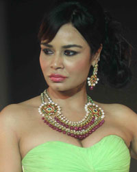 Kavita Verma at Glamour Style Walk 2013