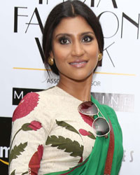 Konkana Sen at Guests at AIFW SS 2016