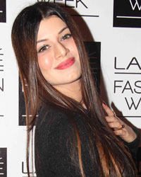 Kainaat Arora at Guests at LFW 2013