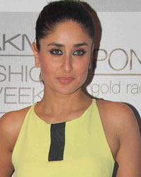 Kareena Kapoor at Guests at LFW 2013