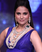 Lara Dutta at IIJW 2013