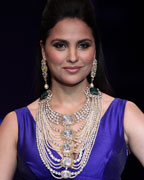 Lara Dutta at IIJW 2013