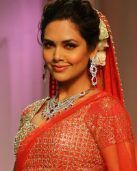 Esha Gupta at India Bridal Fashion Week 2013