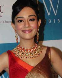 Amrita Rao at India International Jewellery Week 2013