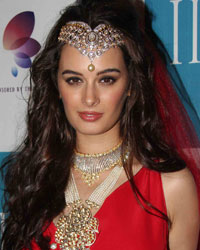 Evelyn Sharma at India International Jewellery Week 2013