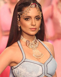 Kangana Ranaut at India International Jewellery Week 2013