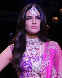 Kriti Sanon at India International Jewellery Week 2015