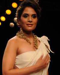 Richa Chadda at India International Jewellery Week 2015