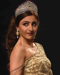 Soha Ali Khan at India International Jewellery Week 2015