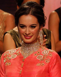 Evelyn Sharma at India International Jewellery Week 2015