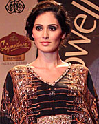 Bruna Abdullah at Indian Derby 2013 Fashion Show