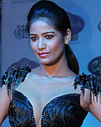 Poonam Pandey at Indian Derby 2013 Fashion Show