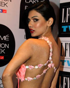 Sara Loren at LFW Summer Resort 2013