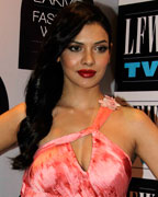 Sara Loren at LFW Summer Resort 2013