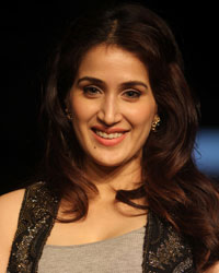 Sagarika Ghatge at LFW Summer Resort 2014