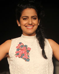 Vishakha Singh at LFW Summer Resort 2014