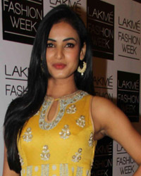 Sonal Chauhan at LFW Summer Resort 2014