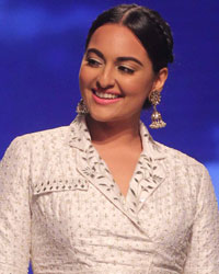 Sonakshi Sinha at Lakme Fashion Week 2016