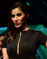 Sophie Choudry at Lakme Fashion Week 2016