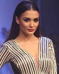 Amy Jackson at Lakme Fashion Week 2016