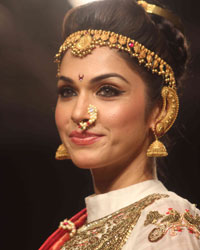 Isha Koppikar at Lakme Fashion Week Winter Festive 2013