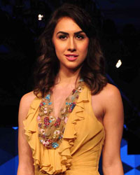 Lauren Gottlieb at Lakme Fashion Week Winter Festive 2015