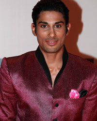 Prateik Babbar at Men For Mijwan Charity Fashion Show