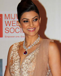 Sushmita Sen at Men For Mijwan Charity Fashion Show