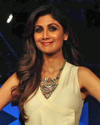 Shilpa Shetty at Neeta Lulla Show at LFW 2015