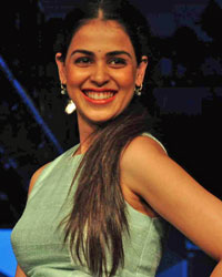 Genelia D Souza at Neeta Lulla Show at LFW 2015