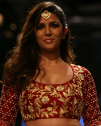 Nimrat Kaur at Payal Singhal and Nikhil Thampi Show at LFW 2015