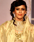 Hrishita Bhatt at Rajasthan Fashion Week 2013