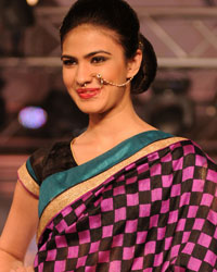 Rajguru Rise Saree Fashion Show