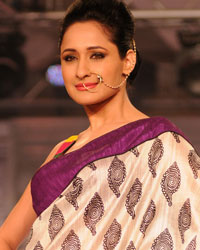Rajguru Rise Saree Fashion Show