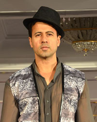 Aryan Vaid at SNDT Chrysalis Fashion Show 2014