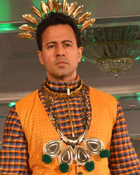 Aryan Vaid at SNDT Chrysalis Fashion Show 2014