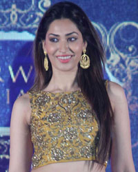 Jhataleka Malhotra at Star Walk Fashion Show