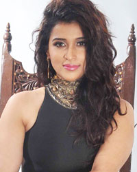 Mannara Chopra Photo Shoot