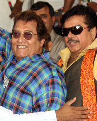 Vinod Khanna and Shatrughan Sinha Vinod Khanna and Shatrughan Sinha