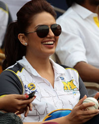 Huma Qureshi at CCL4 Mumbai Heroes Vs Chennai Rhinos