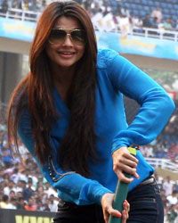 Daisy Shah at CCL4 Mumbai Heroes Vs Chennai Rhinos