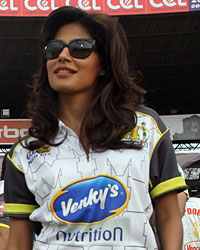 Huma Qureshi and Chitrangada Singh Huma Qureshi and Chitrangada Singh