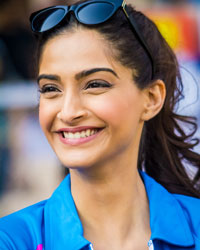 Sonam Kapoor at CCL5 Mumbai Heroes vs Veer Marathas