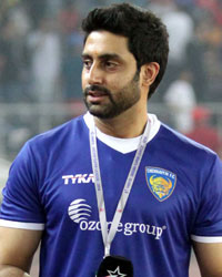 Abhishek Bachchan at Parineeti at ISL Event