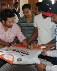 Sachin Tendulkar at Sachin Meets Indian Men Hockey Team