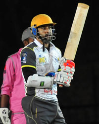 Aftab Shivdasani at Sanawar Celebrities Cricket League