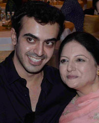 Aadhe Adhure Serial Launch