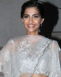 Sonam Kapoor at Diwali Special Prem Ki Diwali Shoot